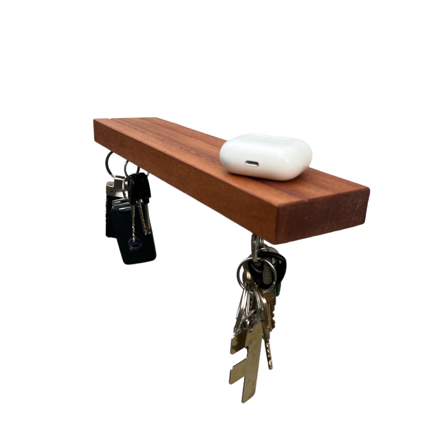 Sleutelplank, sleutelrek, sleutelrekje, sleutelhouder van massief notenhout. Voorzien van 7 supersterke magneten. HangKey Plankie XL mahonie schuin van boven