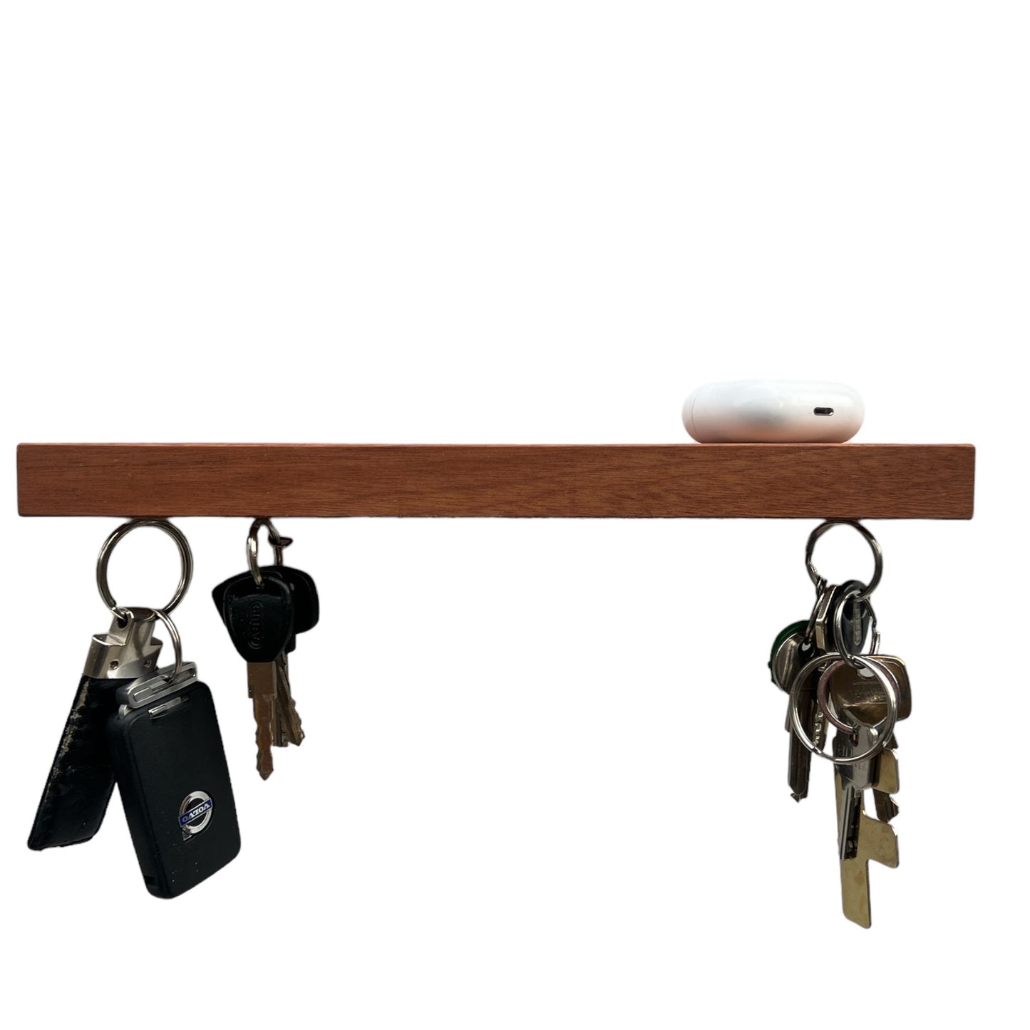 Sleutelplank, sleutelrek, sleutelrekje, sleutelhouder van massief notenhout. Voorzien van 7 supersterke magneten. HangKey Plankie XL mahonie vooraanzicht