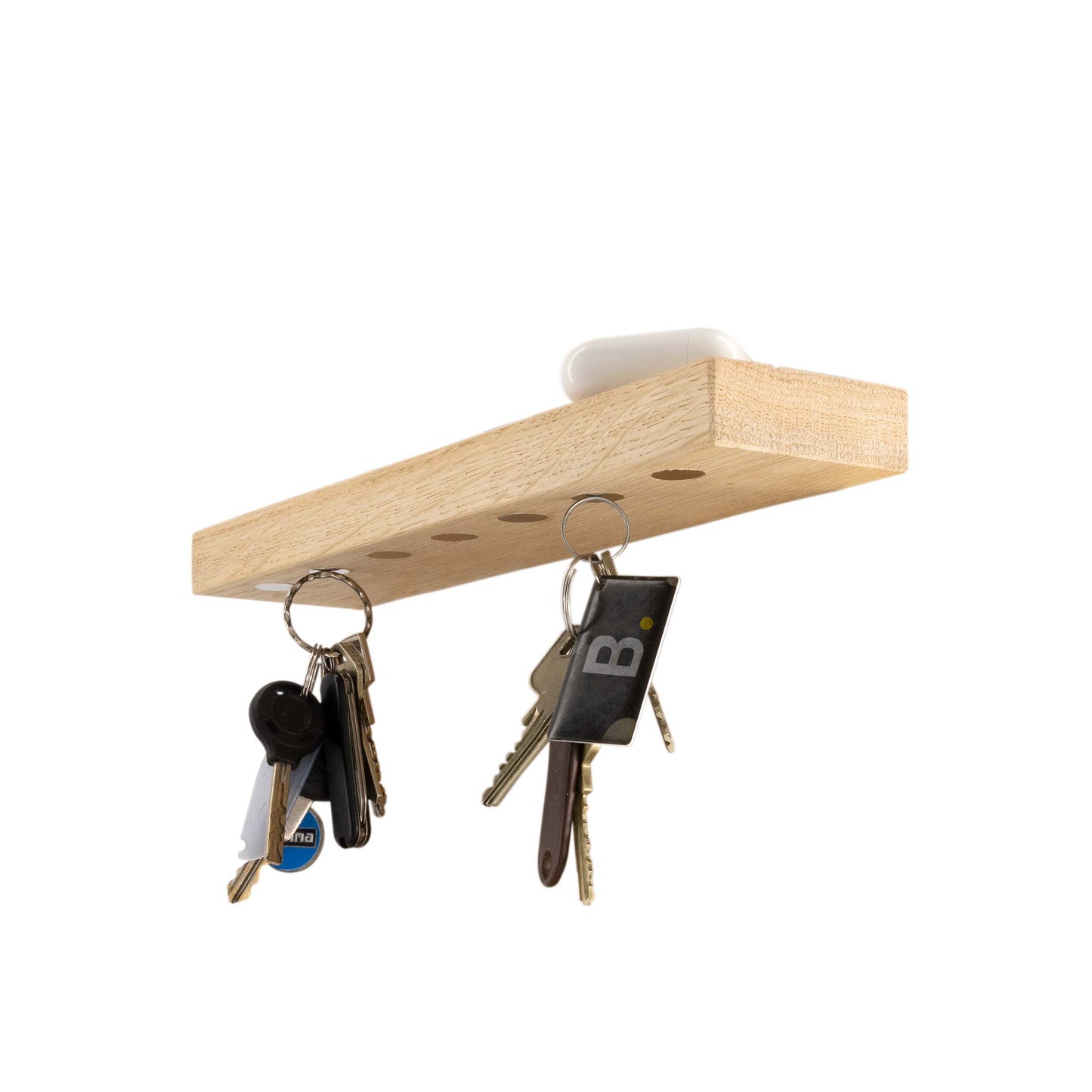 Sleutelplank, sleutelrek, sleutelrekje, sleutelhouder van massief notenhout. Voorzien van 7 supersterke magneten. HangKey Plankie XL eiken schuin onderaanzicht