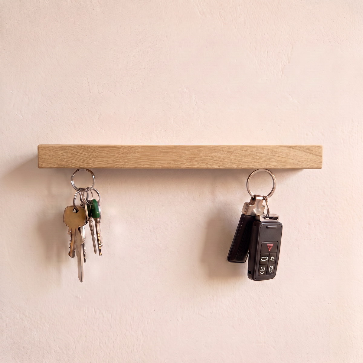 HangKey Plankie XL Eikenhout magnetische sleutelhouder met sleutels